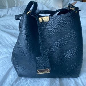 BURBERRYGrain Check Embossed Canterbury Tote Black